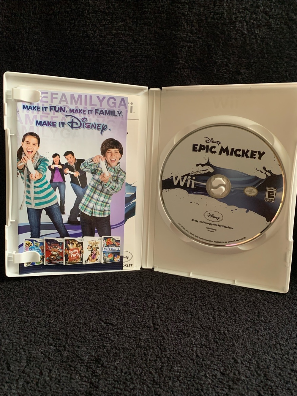 Nintendo Wii 2010 Disney Epic Mickey - Picture 2 of 5